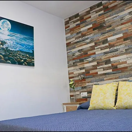 Casa Colorado Con Piscina コニル・デ・ラ・フロンテラ