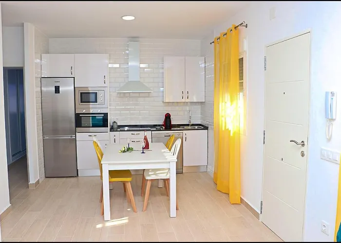 Casa Colorado Con Piscina Кониль-де-ла-Фронтера